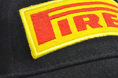 strojové vyšívání na kšitovky a čepice